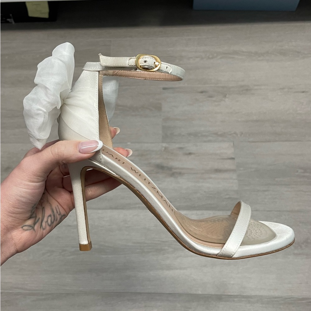 Stuart Weitzman Bow heels